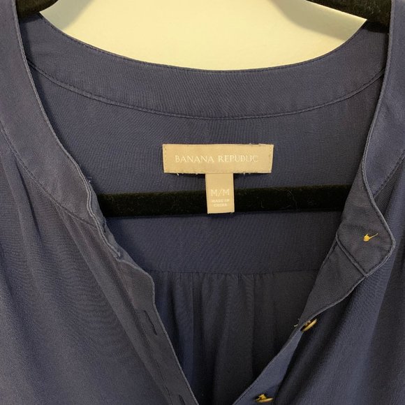 Banana Republic Blue Sheer Sleeveless Blouse - Picture 3 of 3